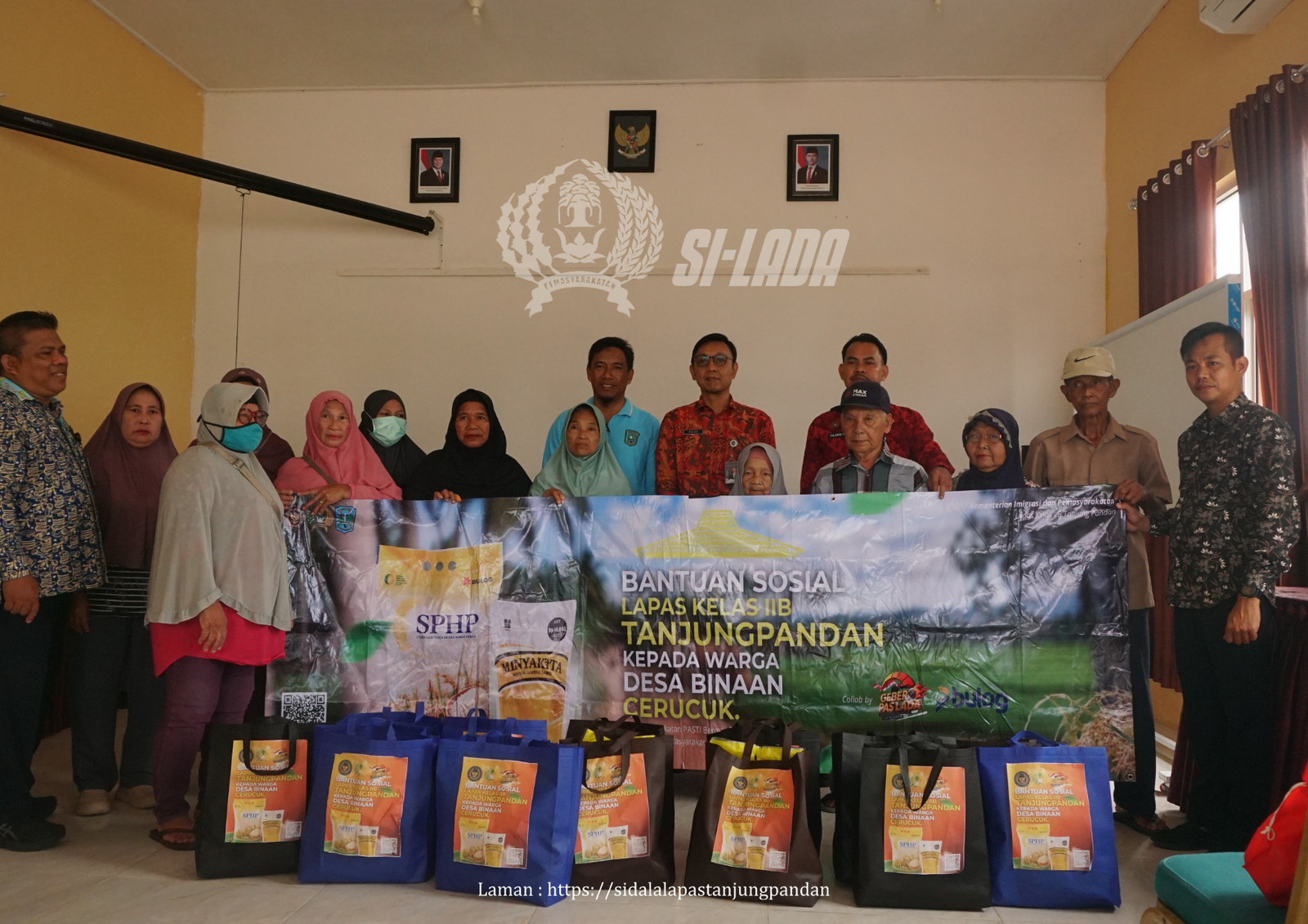 Lapas Kelas IIB Tanjungpandan Salurkan Bantuan Sosial Kepada Masyarakat Desa Cerucuk